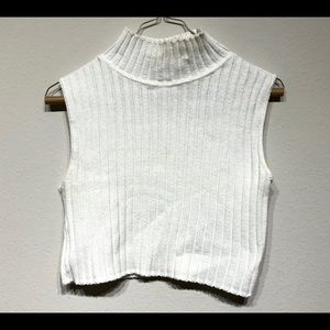 Women’s sleeveless mock neck